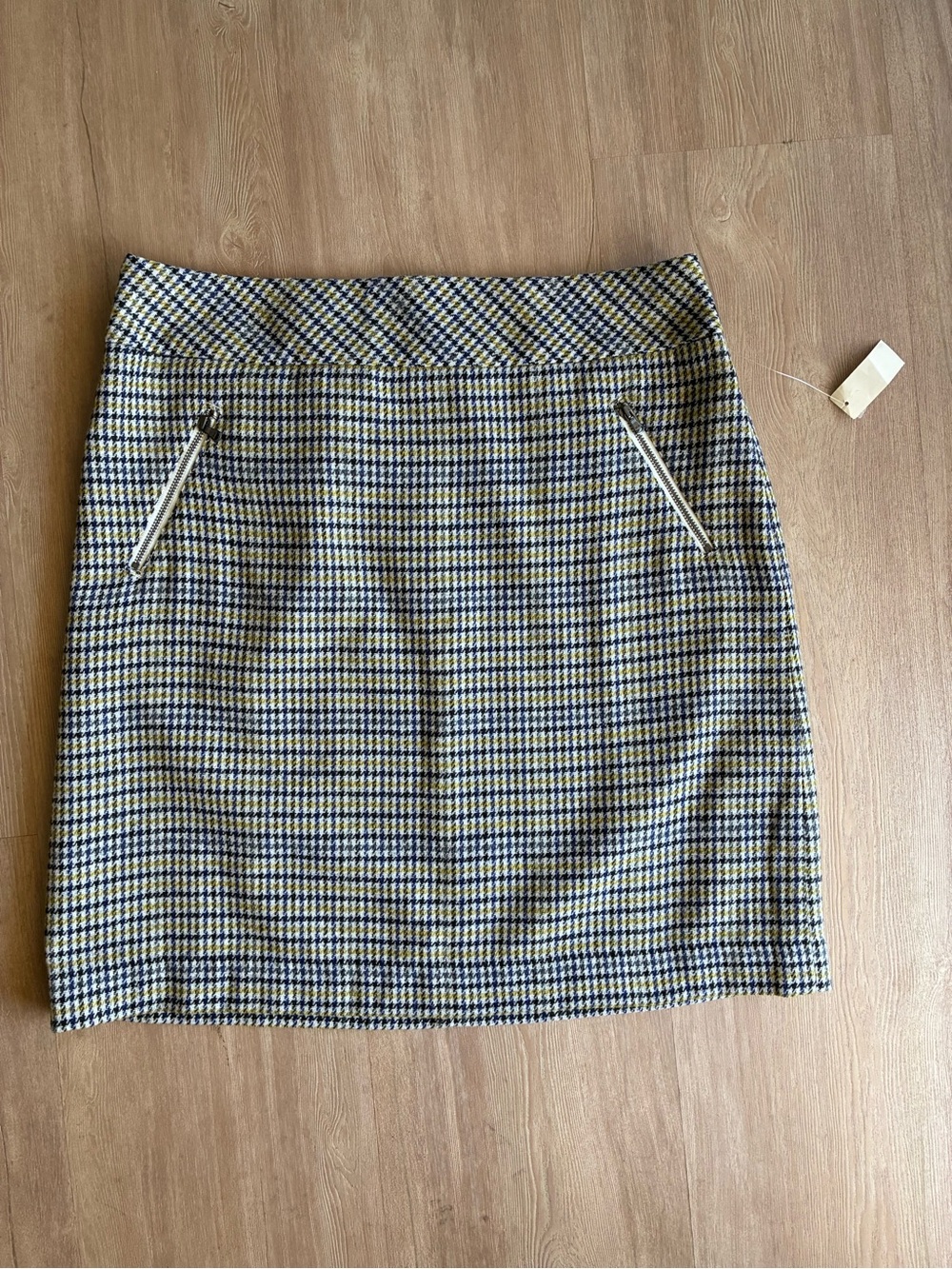 NWT Talbots houndstooth check wool blend  skirt size 12 retail. $99